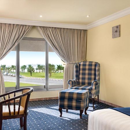 Howard Johnson Dammam Hotel Exterior photo