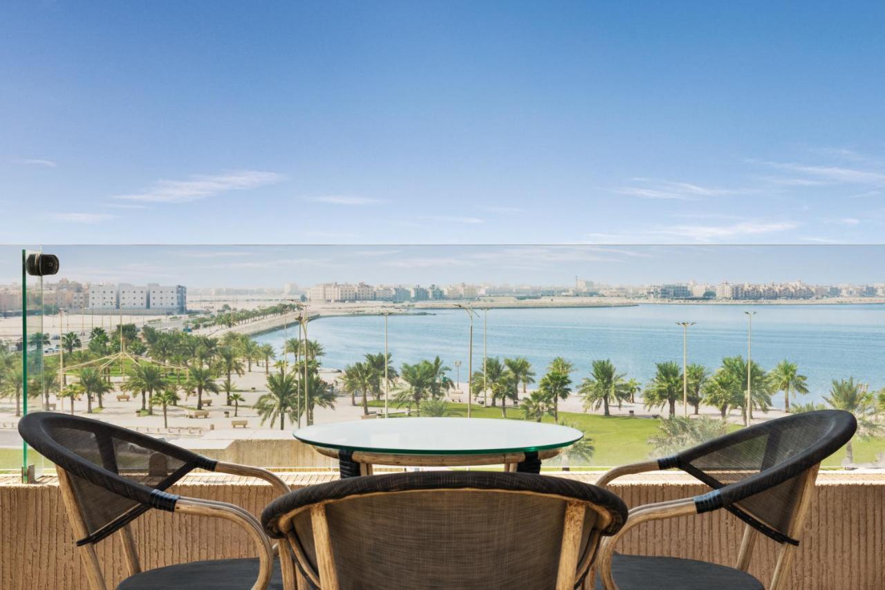 Howard Johnson Dammam Hotel Exterior photo