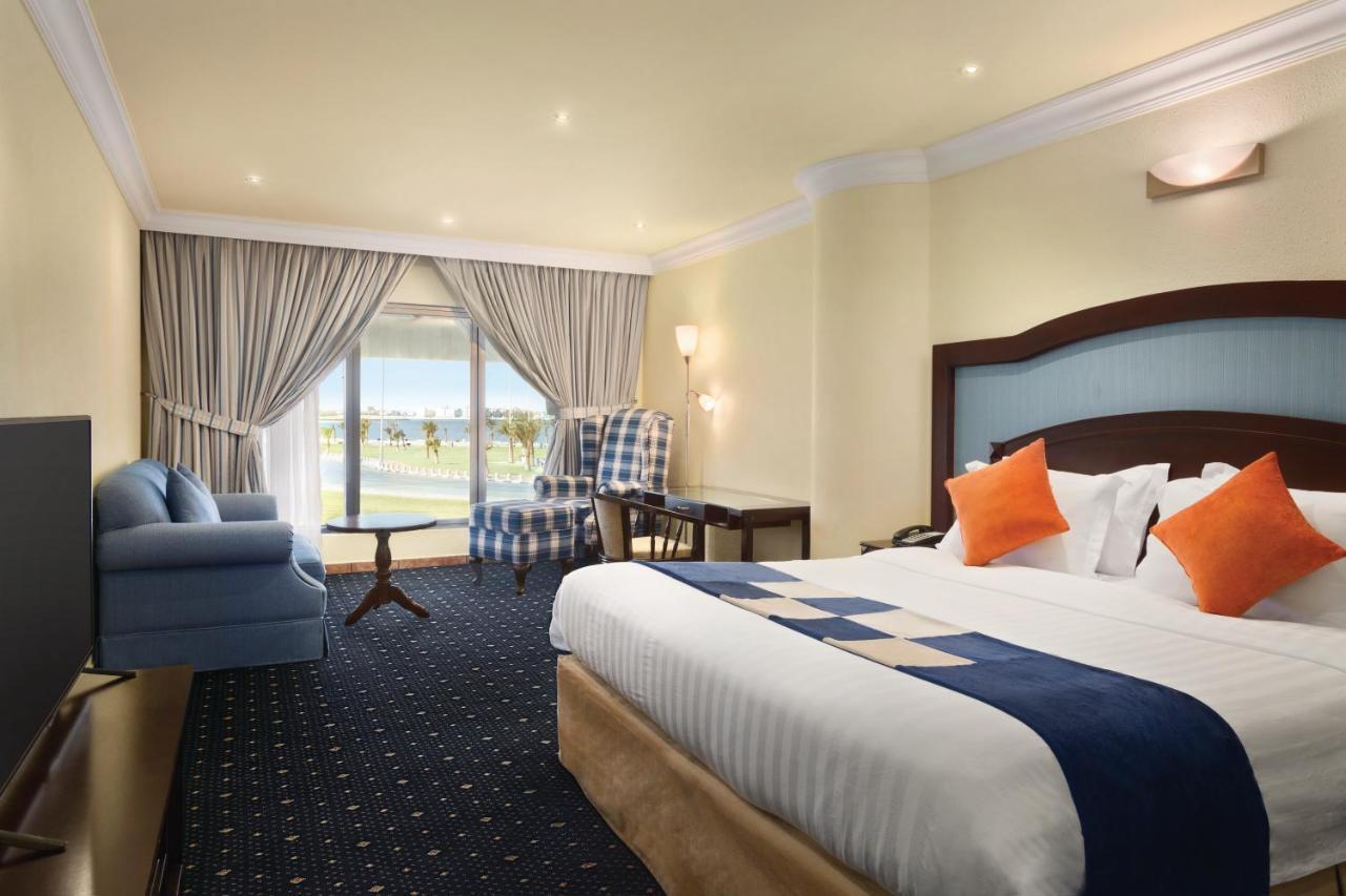 Howard Johnson Dammam Hotel Exterior photo