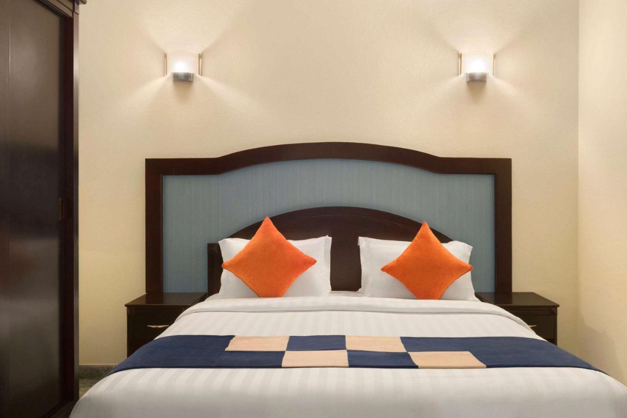 Howard Johnson Dammam Hotel Exterior photo