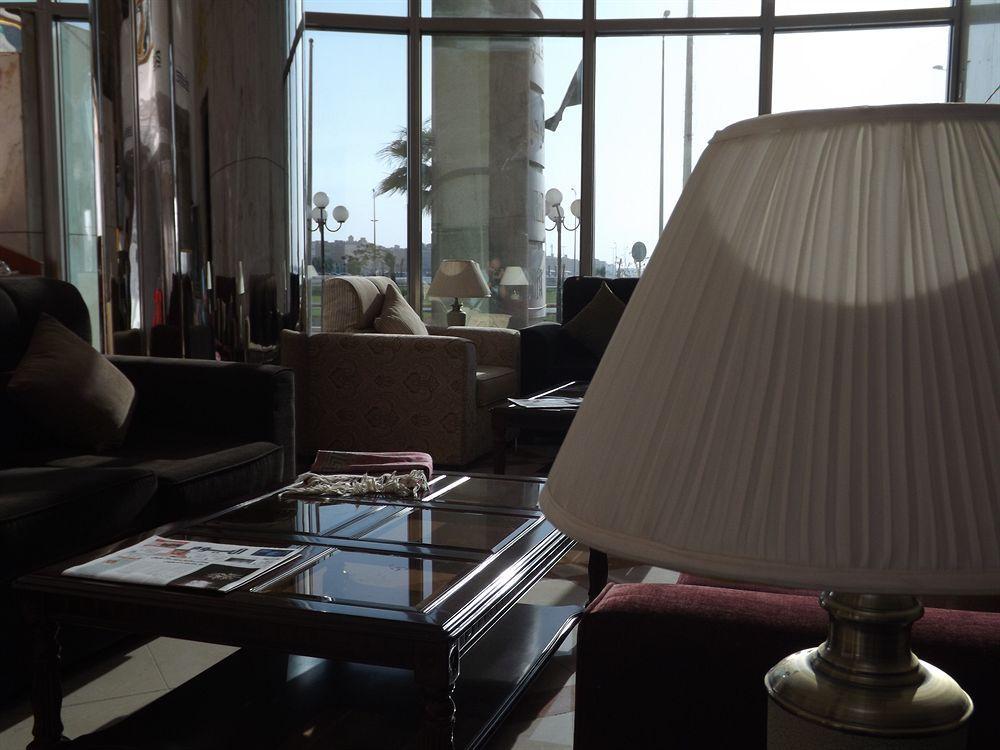 Howard Johnson Dammam Hotel Exterior photo