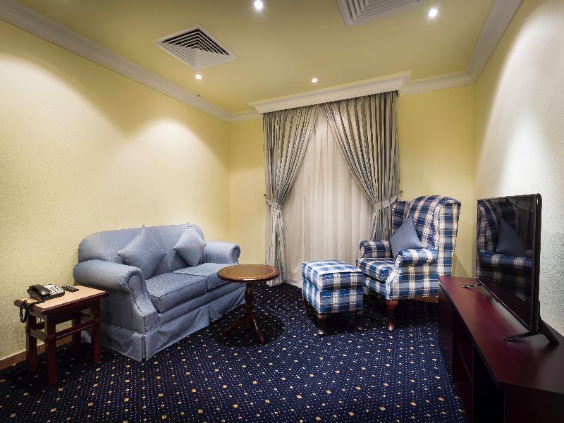 Howard Johnson Dammam Hotel Exterior photo